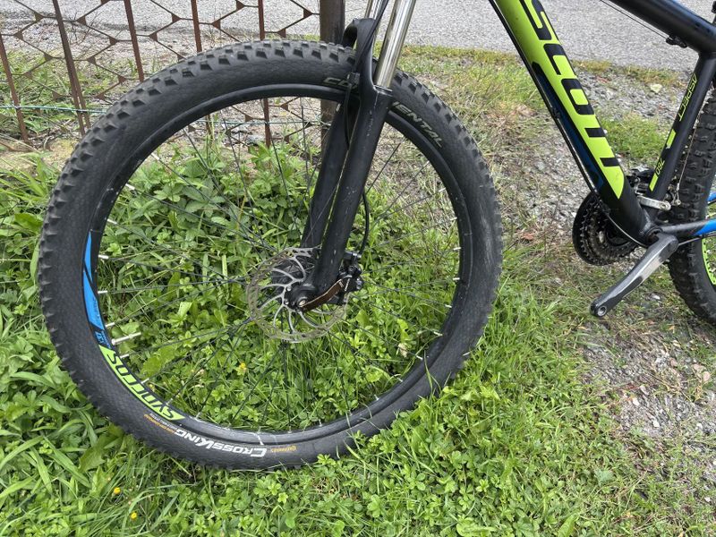 Prodám horské kolo scott aspect 760 27.5. Při rychlém jednání sleva