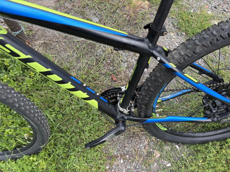 Prodám horské kolo scott aspect 760 27.5. Při rychlém jednání sleva