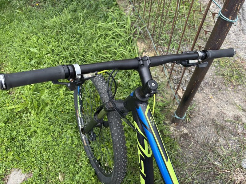 Prodám horské kolo scott aspect 760 27.5. Při rychlém jednání sleva