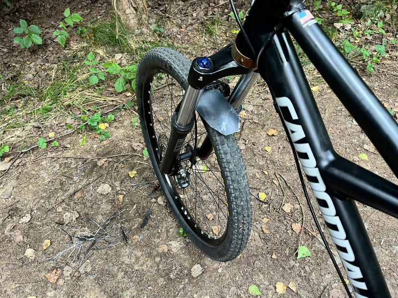 Cannondale Prophet- celoodpružené enduro kolo
