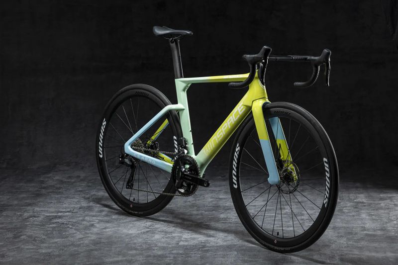 Winspace C5 Aero - Shimano 105 Di2, celokarbon