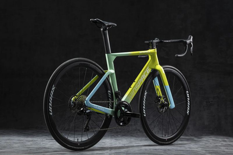 Winspace C5 Aero - Shimano 105 Di2, celokarbon