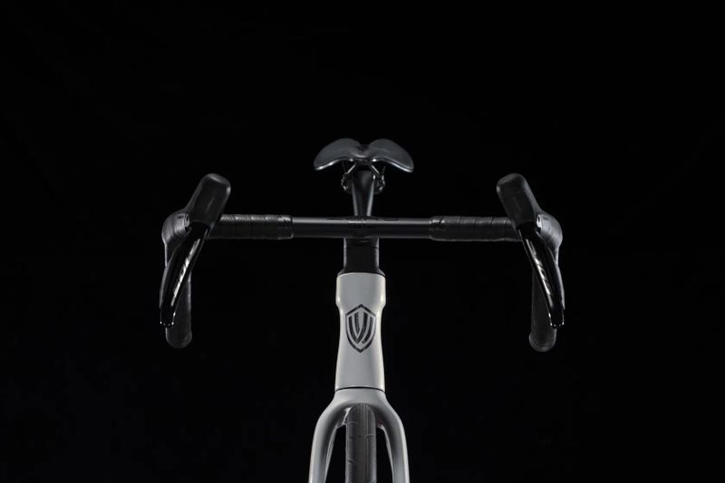 Winspace C5 Aero - Shimano 105 Di2, celokarbon