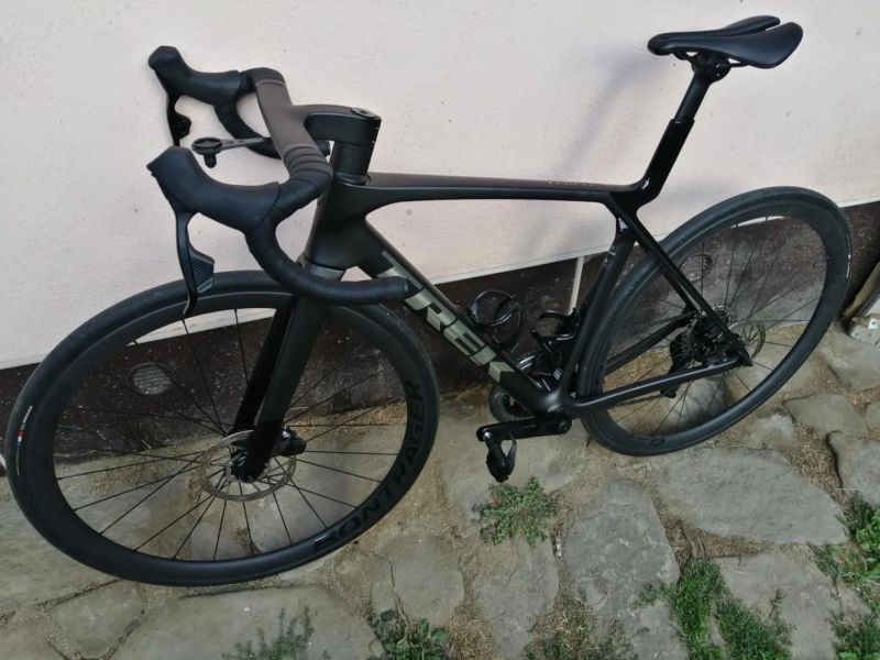 Trek Madone SL6 AXS Velikost M (162-173cm)