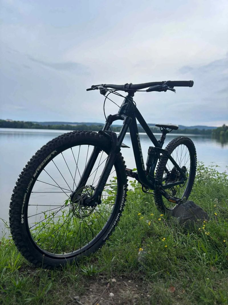 Norco Fluid A3, celodopružené 140mm, rok staré