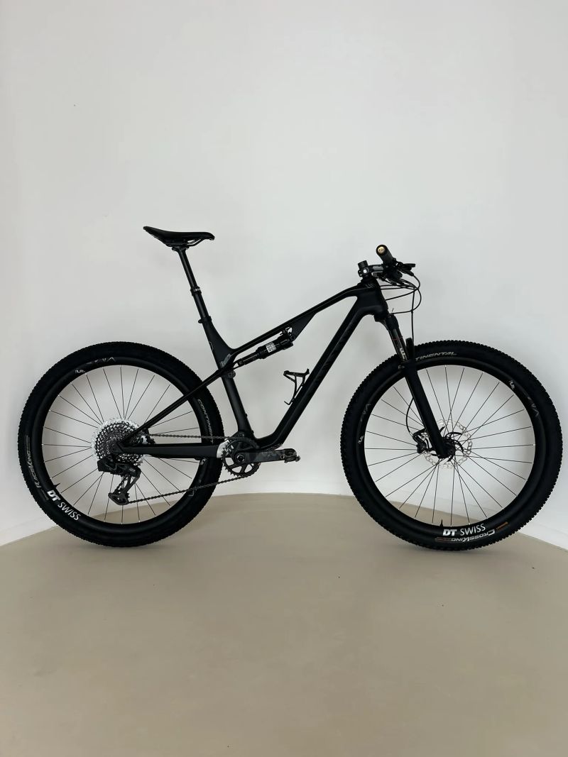 Canyon Lux SLX 9.0 vel L. Sram AXS 
