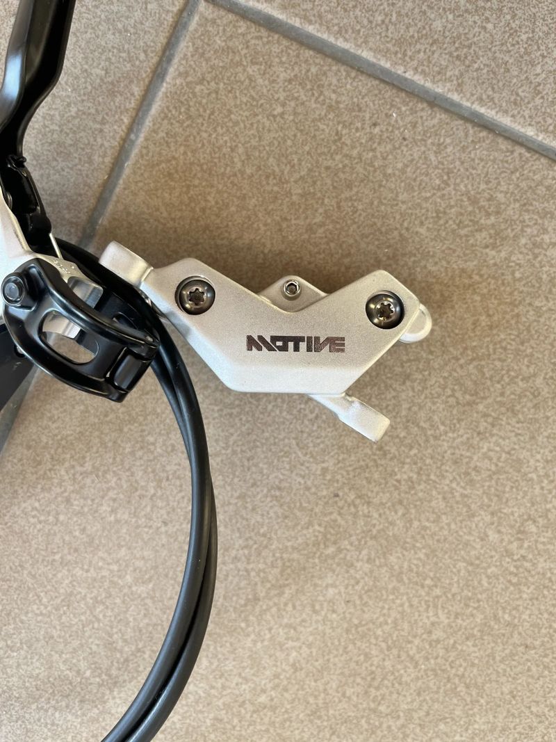 SRAM Motive Ultimate Stealth