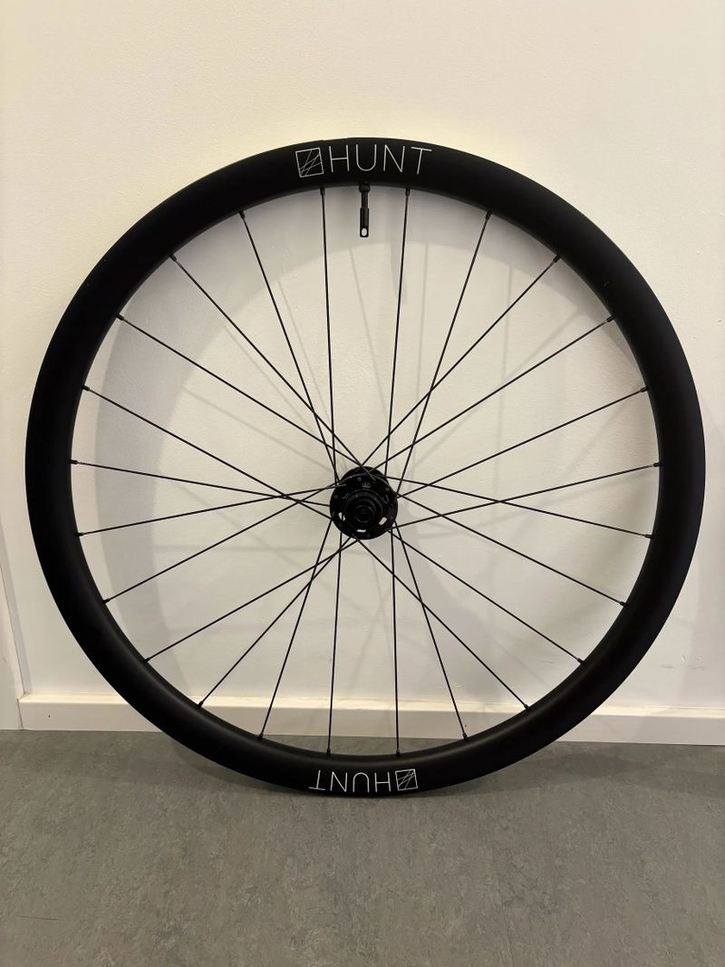 Prodám sadu kol HUNT 35 Carbon Gravel, XDR