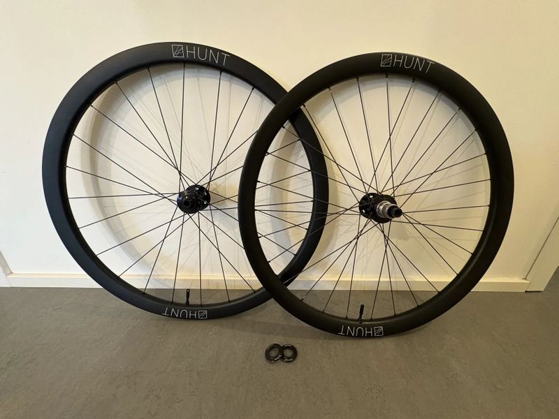 Prodám sadu kol HUNT 35 Carbon Gravel, XDR