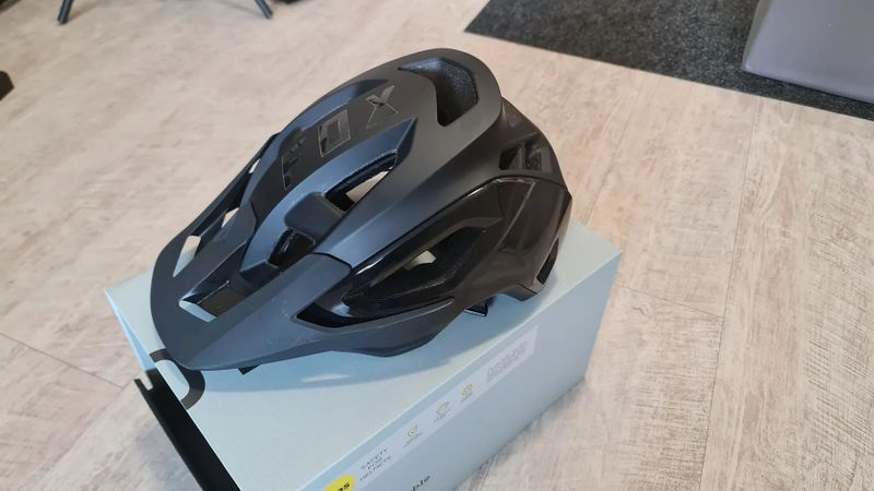 helma Fox Speedframe Pro Mips - Black