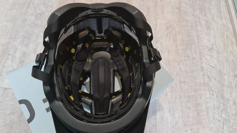 helma Fox Speedframe Pro Mips - Black