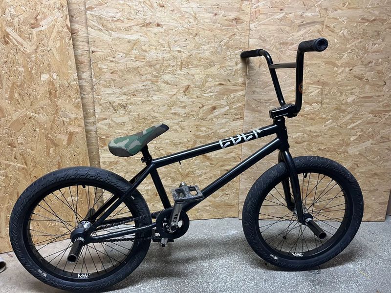 Custom freestyle bmx