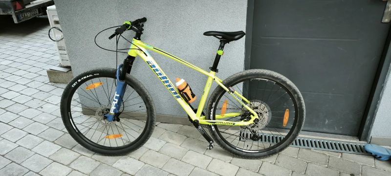 Prodám juniorské kolo Author Ultrasonic kola 27,5´´ velikost rámu 16´´
