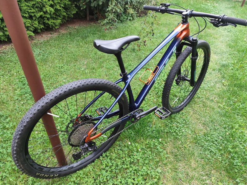 Prodám BH Ultimate 7.0 2022, karbon,1x12, vel. S (155-170)