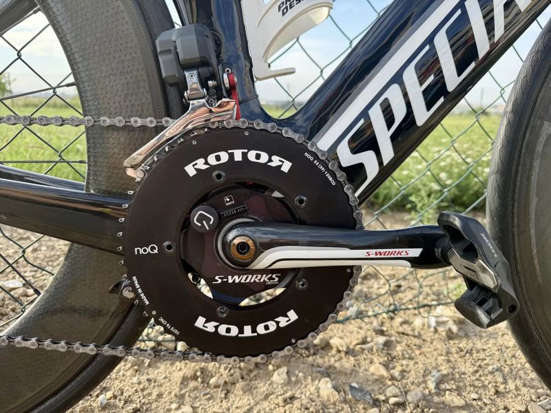 Specialized Shiv TT + ZIPP 404/808 + wattmetr Quarq + Di2