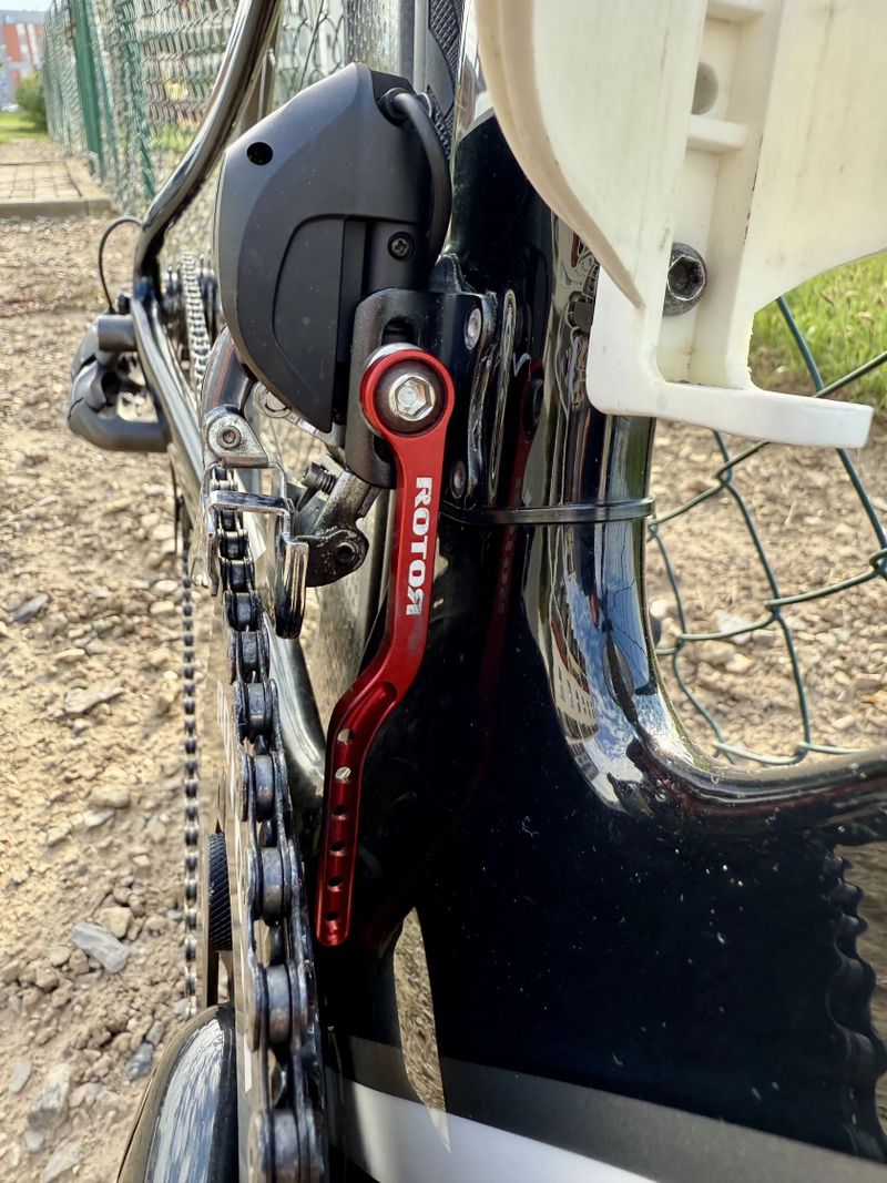 Specialized Shiv TT + ZIPP 404/808 + wattmetr Quarq + Di2