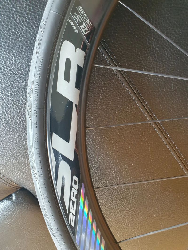 Giant SLR 0 disc silniční zapletená kola