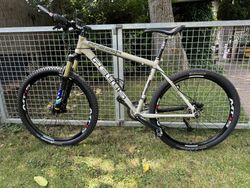 Pells Razzer Comp M s úpravami - Epixon, Deore atd