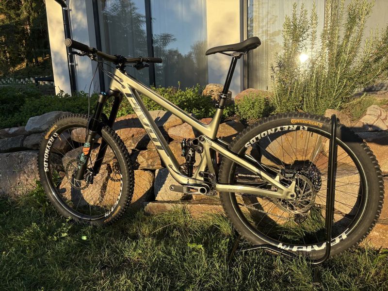 Pivot Cycles Firebird 29, vel. L, nový podvozek + karbon záplety reynolds + I9 