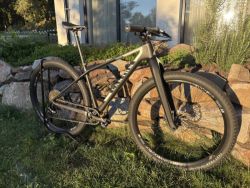 Canyon Exceed vel. M, karbon vidlice, 9,5 kg - zánovní kolo