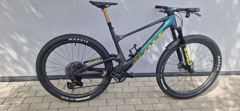 Scott SPARK RC WORLD CUP TR s novými komponenty
