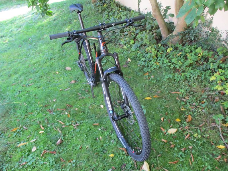 Nové 29" kolo ROZZO BOOST 30 21", Deore 1x12, vzduch. vidlice Suntour Raidon 34, pevné osy