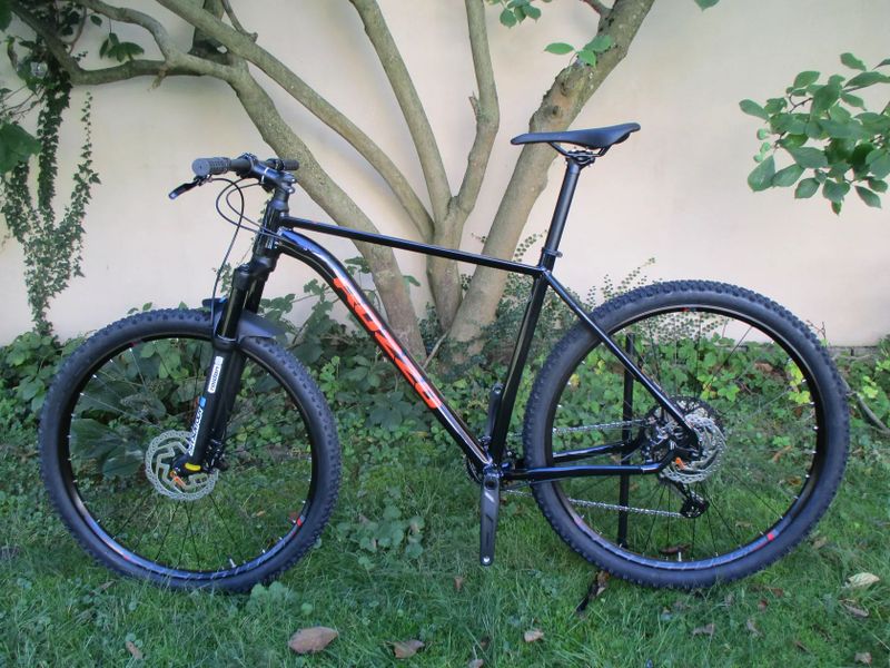 Nové 29" kolo ROZZO BOOST 30 21", Deore 1x12, vzduch. vidlice Suntour Raidon 34, pevné osy