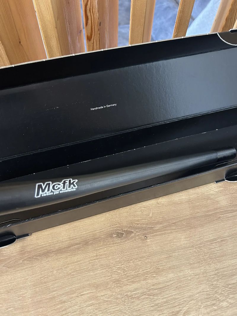MCFK Carbon flat řídítka 