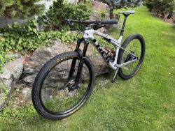 Trek Supercaliber 9.8 XT, velikost L