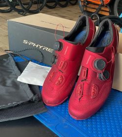Tretry Shimano S-Phyre SH-RC902MR, červená Velikost 44