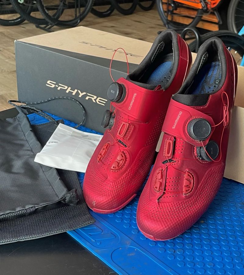 Tretry Shimano S-Phyre SH-RC902MR, červená Velikost 44