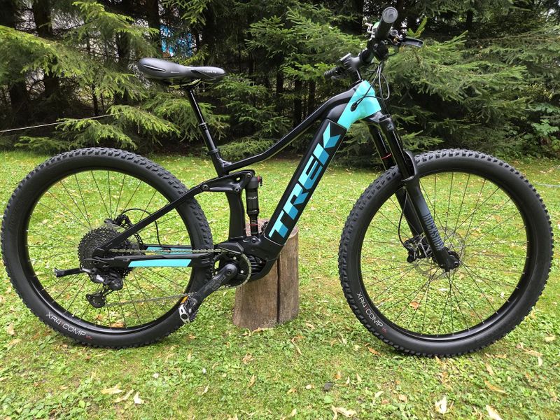  Horské celoodpružené elektrokolo Trek Rail 5 gen.2 625 Wh, model 2022, vel. S