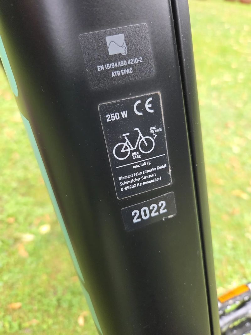  Horské celoodpružené elektrokolo Trek Rail 5 gen.2 625 Wh, model 2022, vel. S
