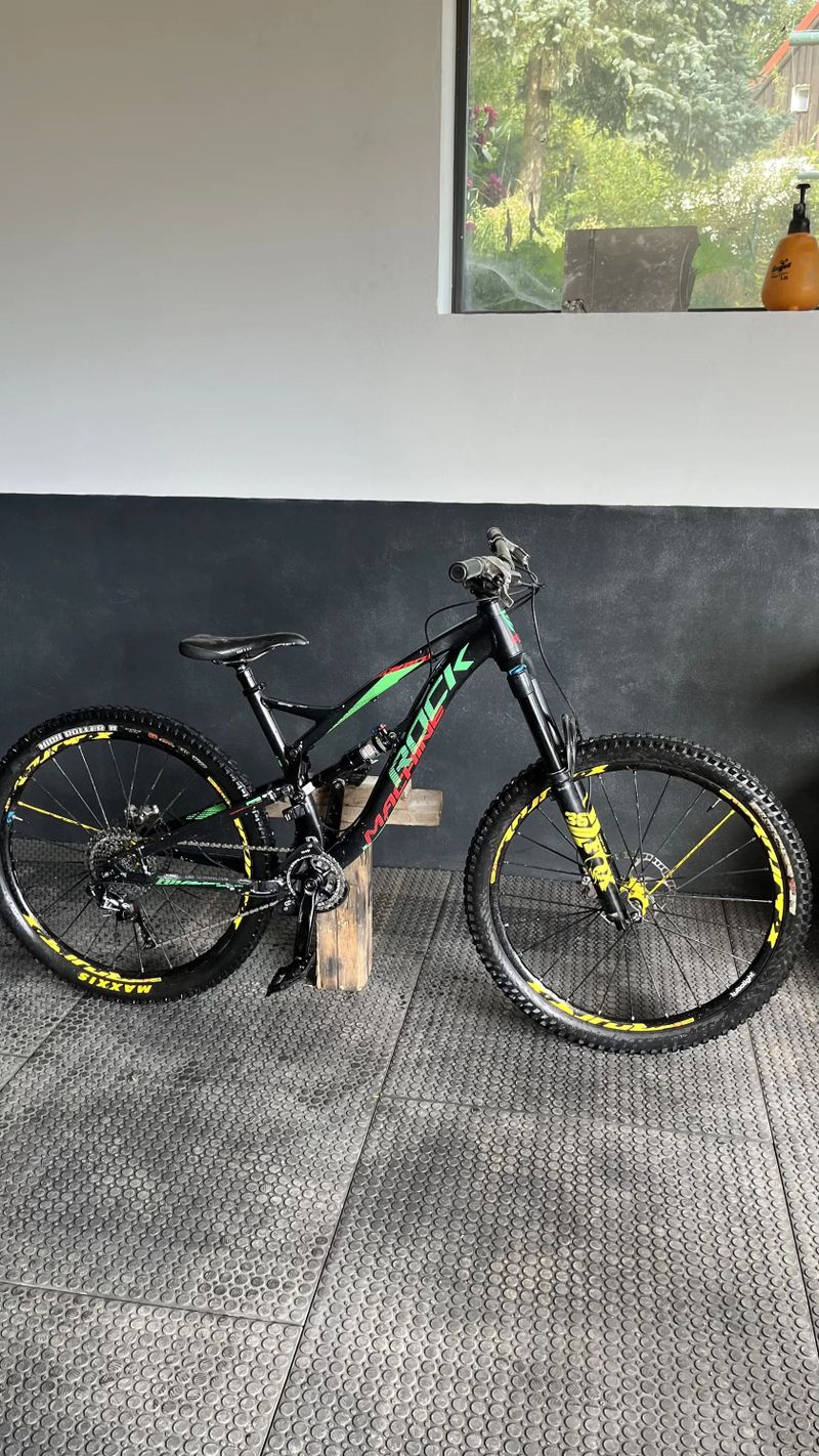 Rock Machine Blizzard 50 - 27 LTD