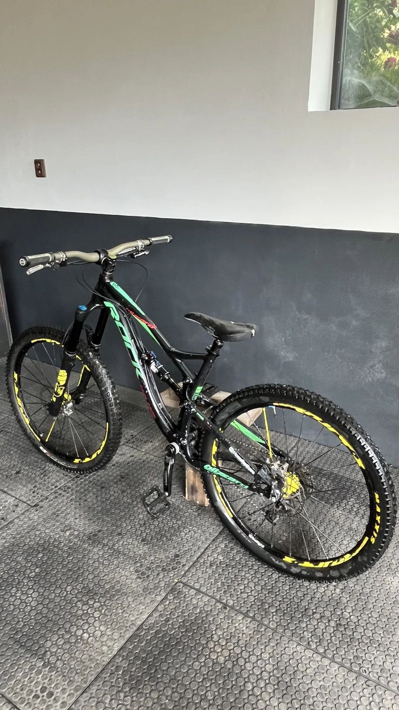 Rock Machine Blizzard 50 - 27 LTD