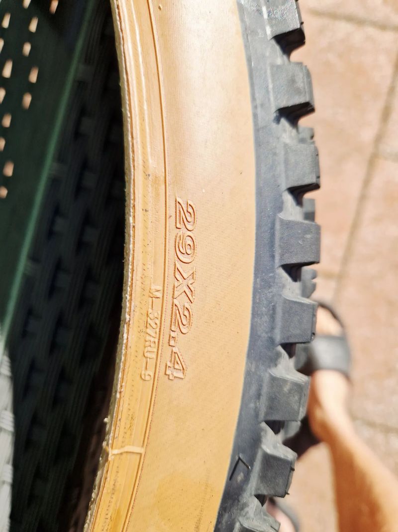 Maxxis, Schwalbe 29x2,4
