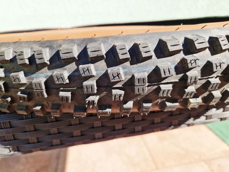 Maxxis, Schwalbe 29x2,4