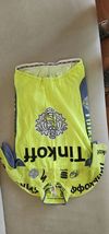 Oblečení z týmu Tinkoff