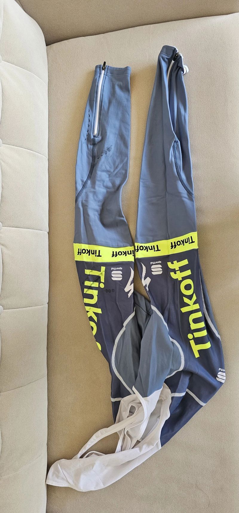 Oblečení z týmu Tinkoff