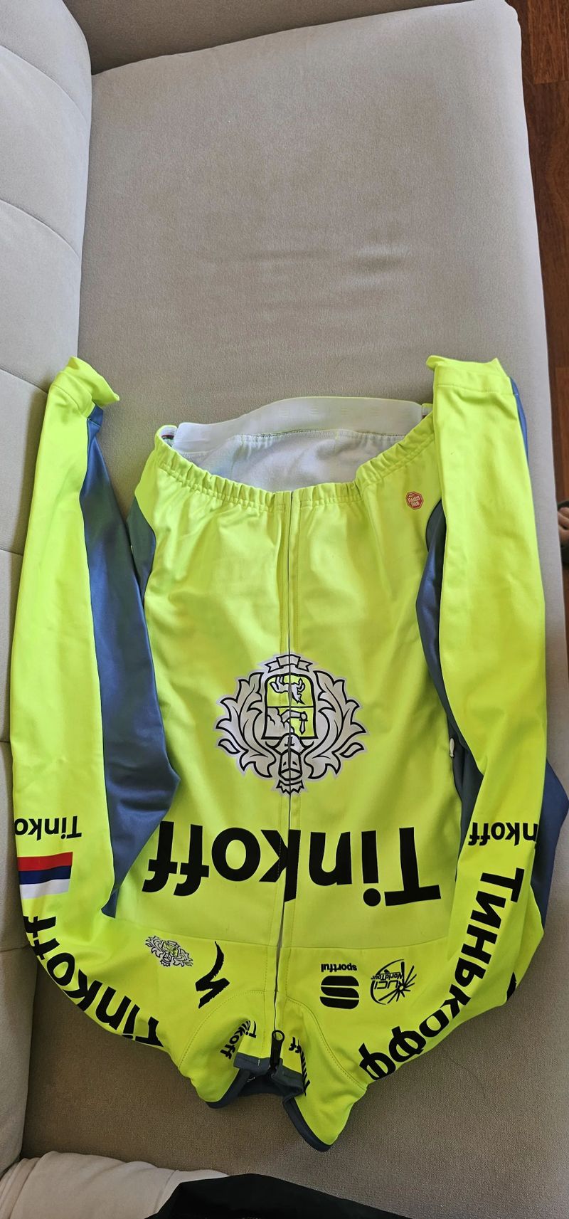 Oblečení z týmu Tinkoff