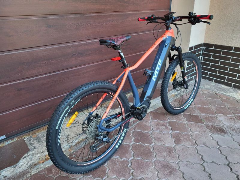 MTF MTF Hill 8.4 W (18")