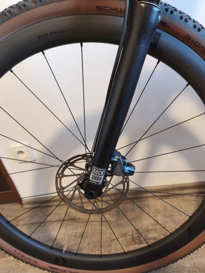 Canyon Grizl CF SLX 8 eTap (el. řazení, karbon kola)
