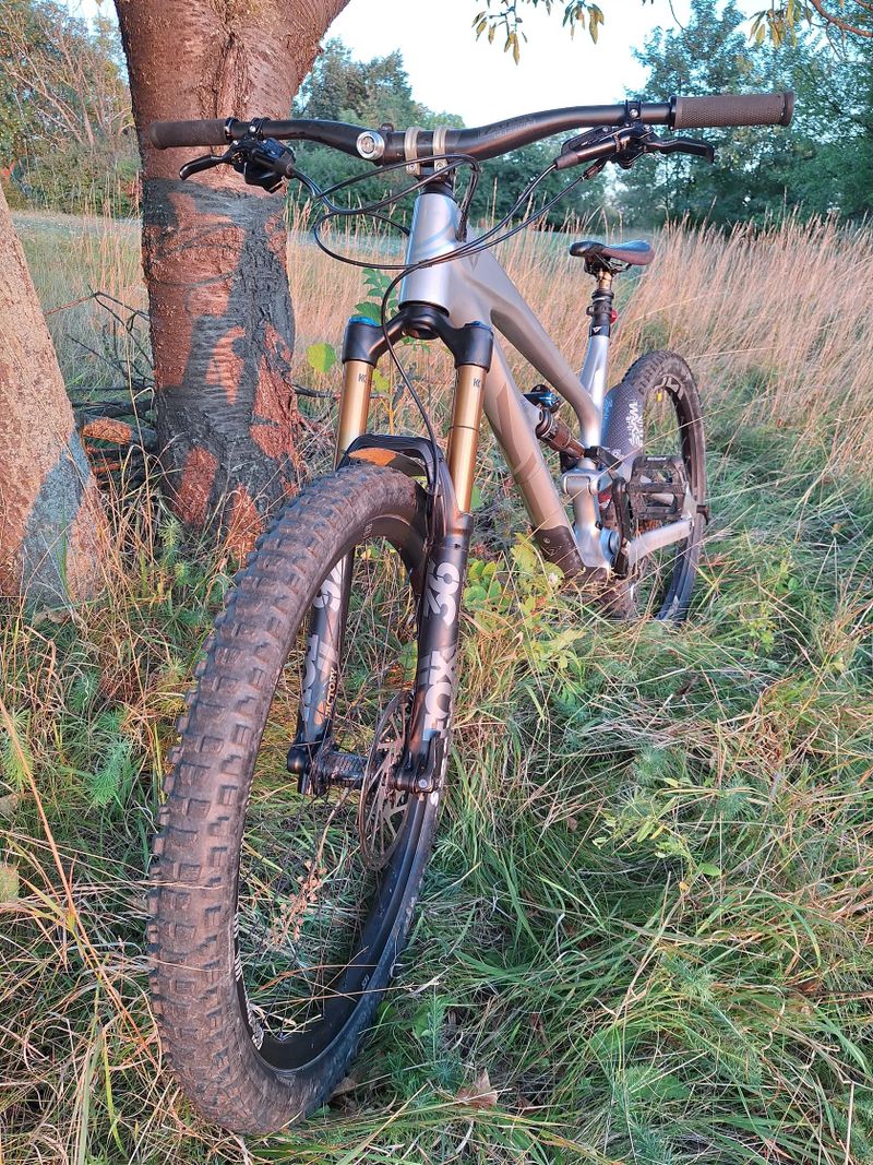 YT Jeffsy Pro Race 27,5 Carbon - vel.L