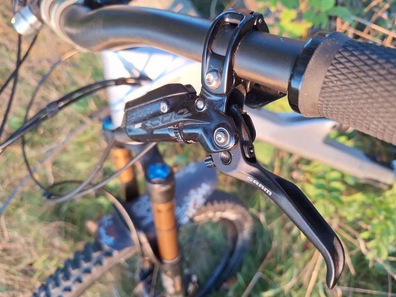 YT Jeffsy Pro Race 27,5 Carbon - vel.L