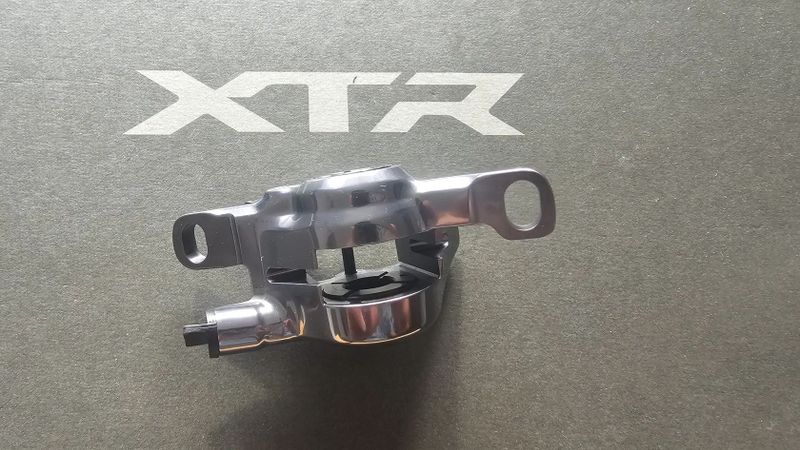 nový brzdový třmen Shimano XTR M9200 