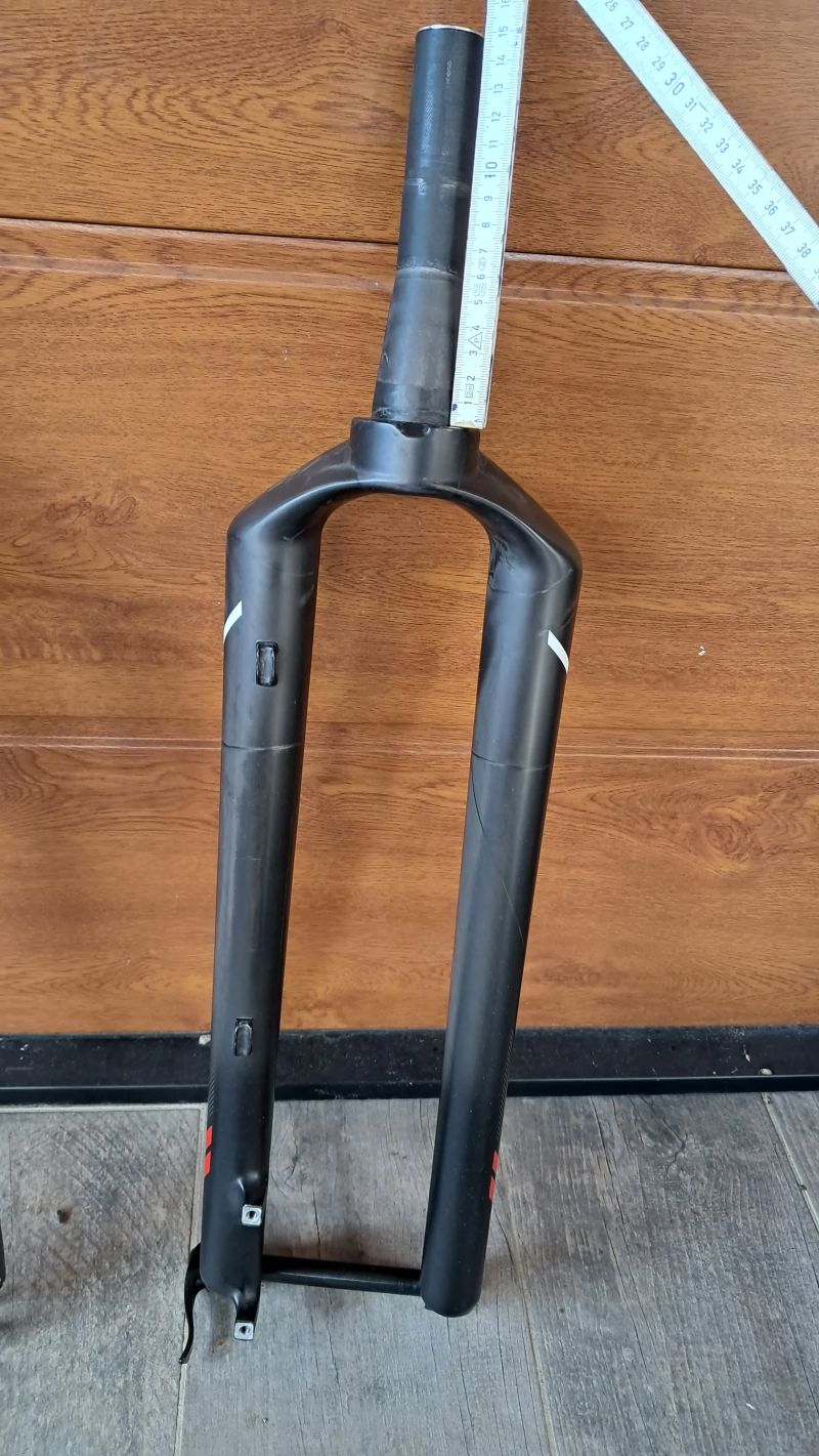 karbonové vidlice MTB 29"