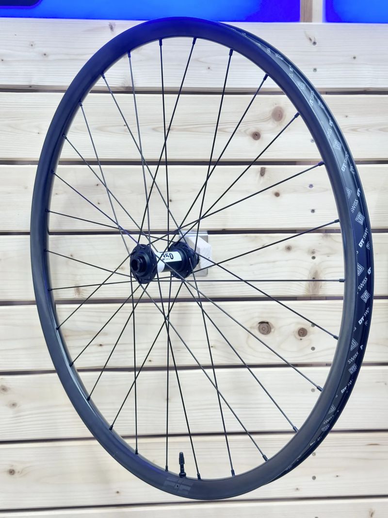 Karbonová kola 29" EIE A29C28D23 - SL | Boost | Centerlock | DT Swiss 350 | Sapim Race | 1367 gramů