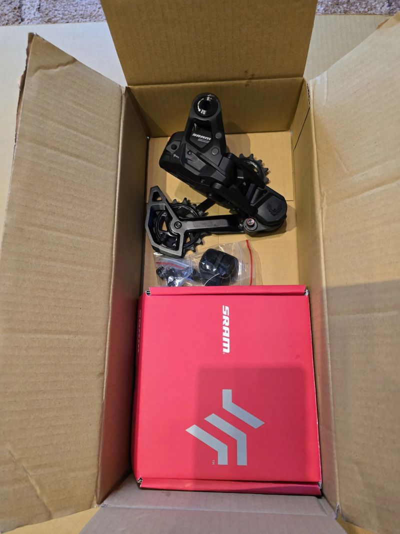 SRAM AXS Přehazovačka S-1000 Eagle 