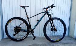 MTB postavené na rámu Mondraker Chrono R v top stavu, vel. L, 29, rychlé jednání sleva 