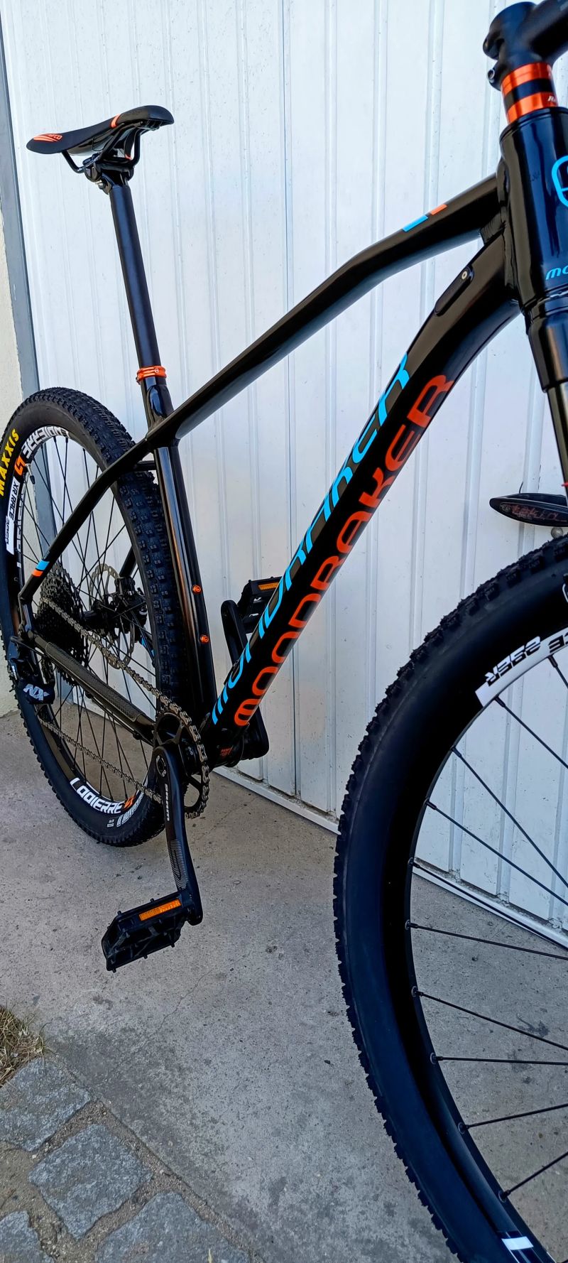 MTB postavené na rámu Mondraker Chrono R v top stavu, vel. L, 29, rychlé jednání sleva 